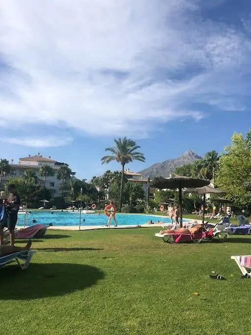 Apartamento Urb Dama De Noche 5 Pax Y Terraza En Puerto Banus Marbella 0*,